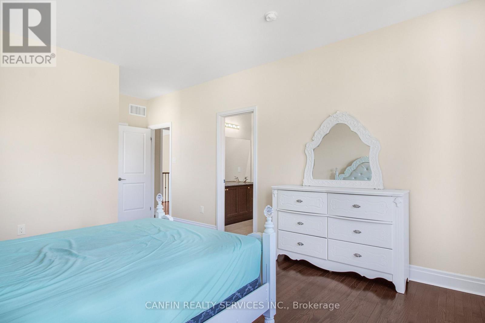 10 Calstock Place, Brampton, Ontario  L6X 0X3 - Photo 26 - W12469039