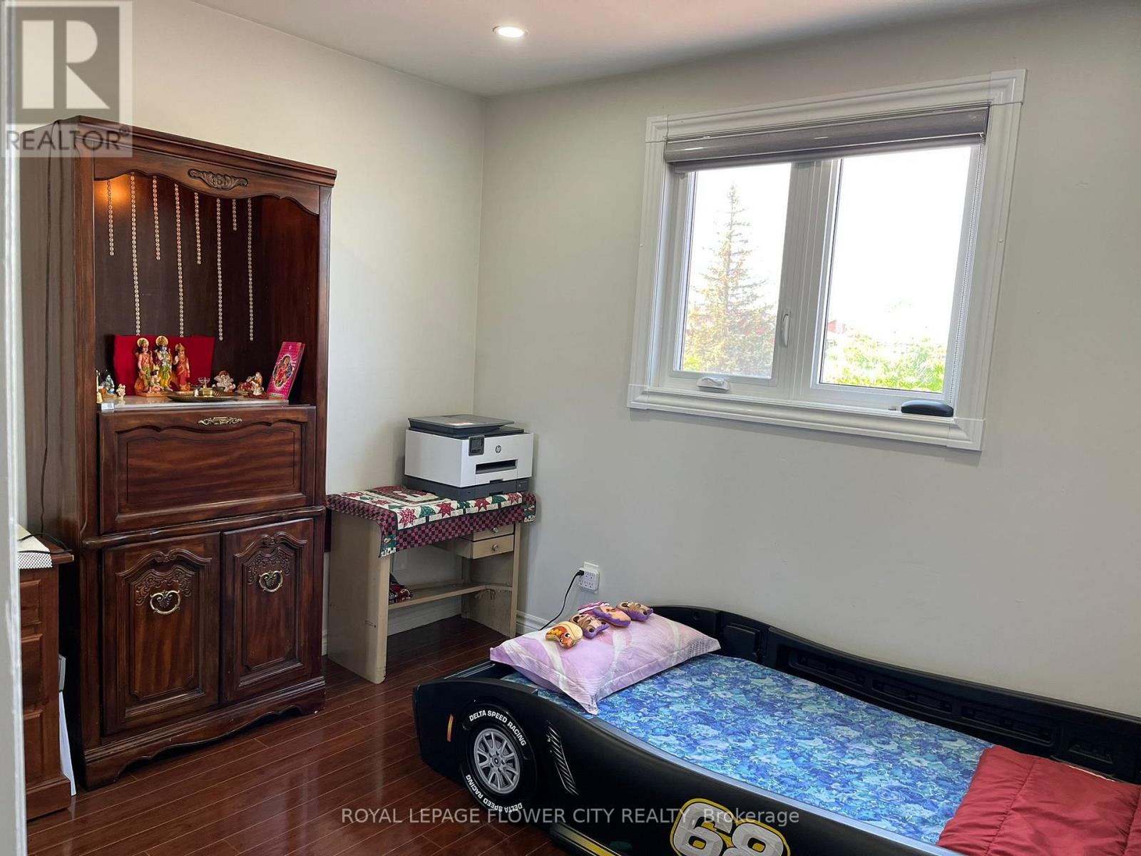 19 Muskoka Street, Brampton, Ontario  L6Z 3W3 - Photo 11 - W12469066