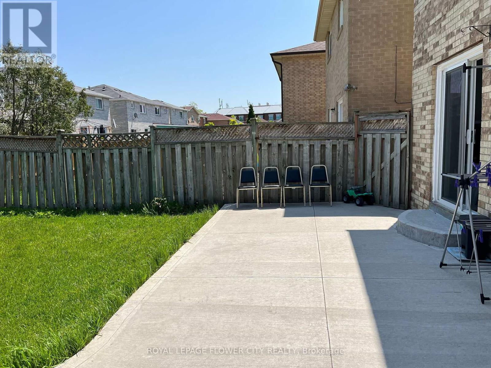 19 Muskoka Street, Brampton, Ontario  L6Z 3W3 - Photo 14 - W12469066
