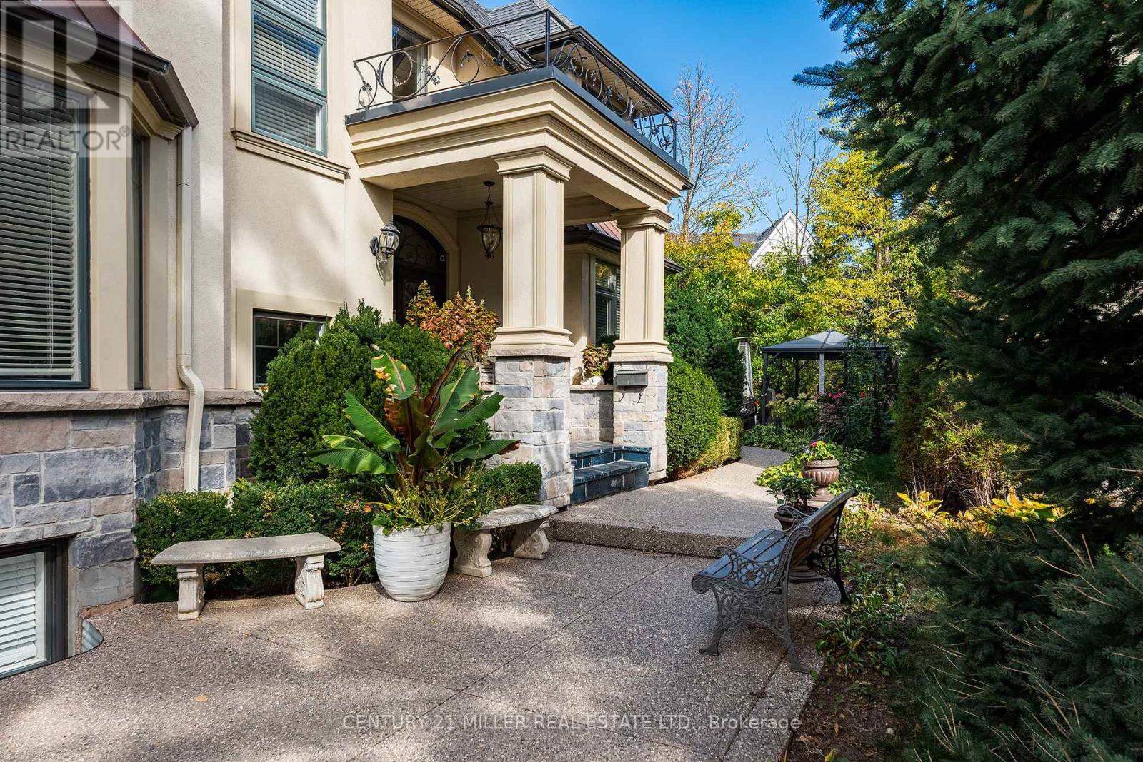 108 Livno Common, Oakville, Ontario  L6L 3P2 - Photo 5 - W12468357