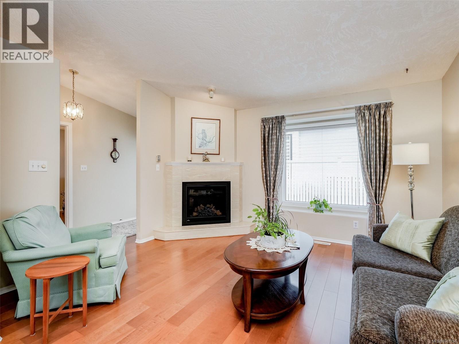 13 Eagle Lane, View Royal, British Columbia  V9A 7M2 - Photo 4 - 1017756