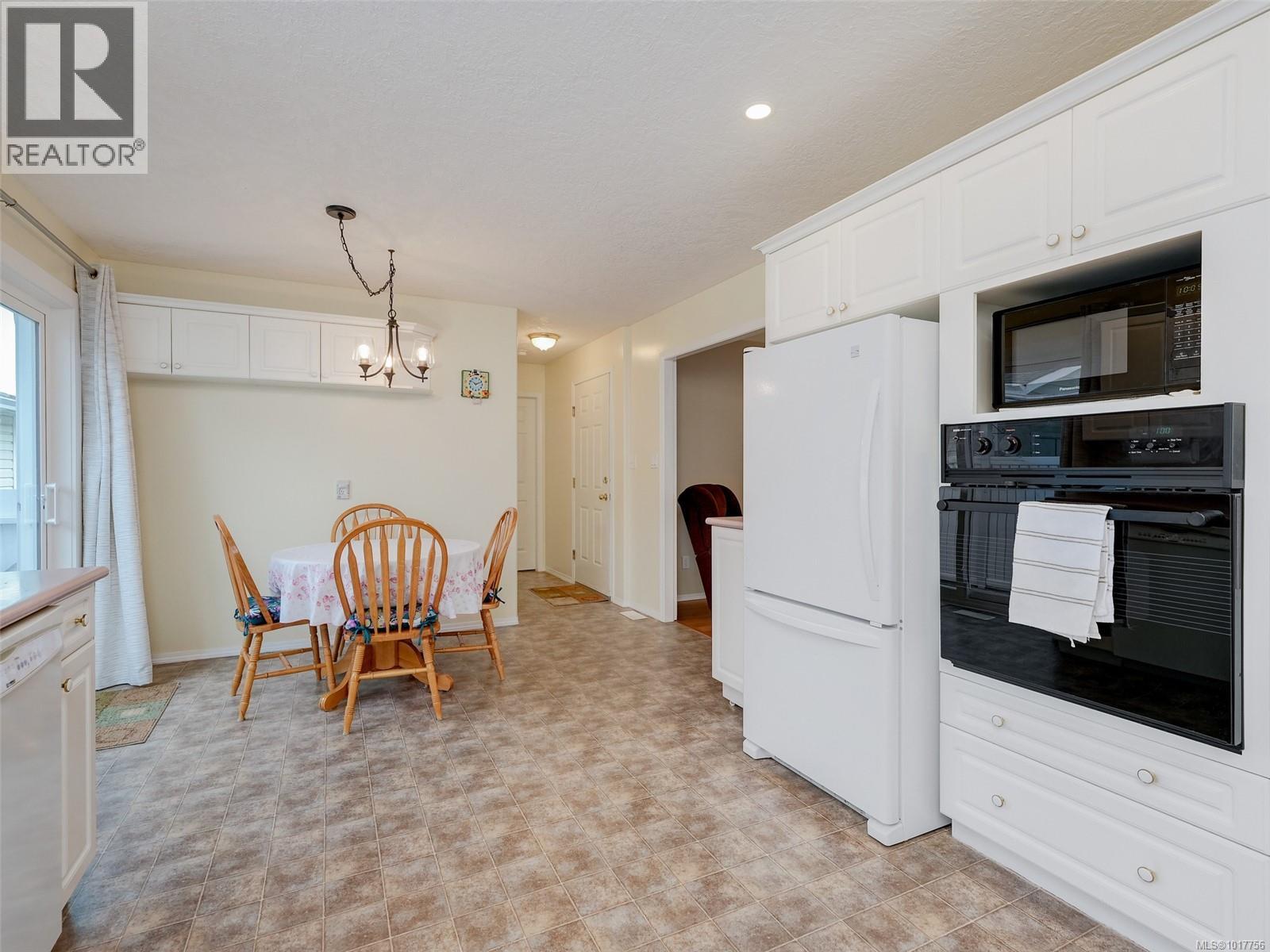 13 Eagle Lane, View Royal, British Columbia  V9A 7M2 - Photo 7 - 1017756
