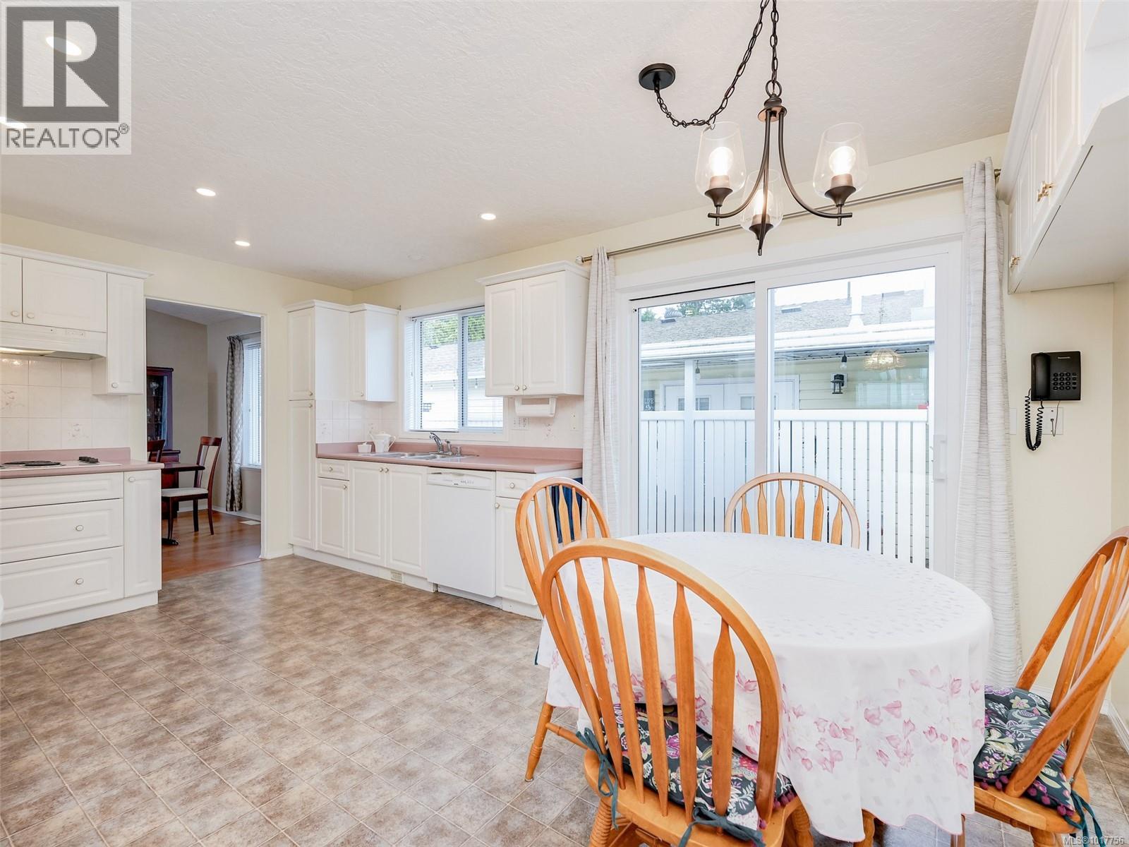13 Eagle Lane, View Royal, British Columbia  V9A 7M2 - Photo 8 - 1017756
