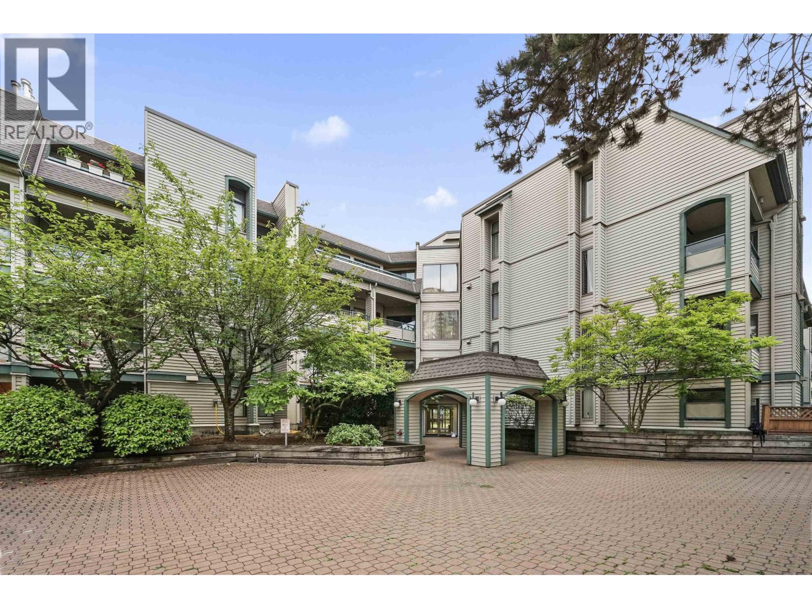 209 2915 Glen Drive, Coquitlam, British Columbia  V3B 7H8 - Photo 1 - R3059564