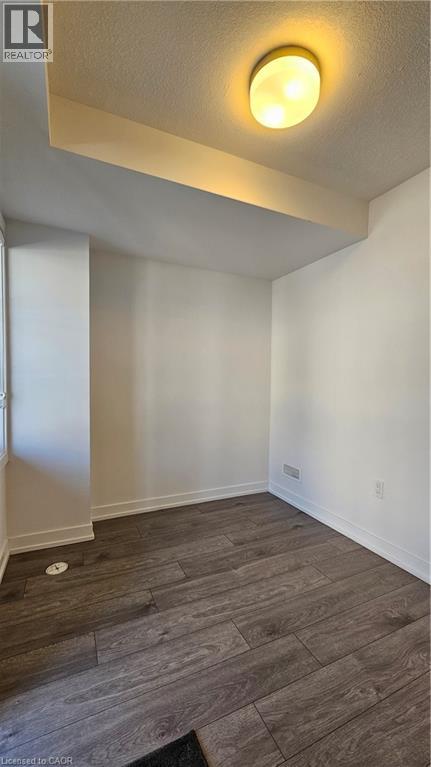 205 West Oak Trail Unit# 3, Kitchener, Ontario  N2R 1R4 - Photo 3 - 40779924