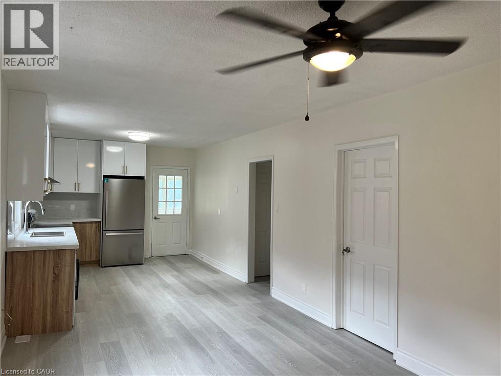 317 Duke Street W Unit# 6, Kitchener, Ontario  N2H 3X9 - Photo 2 - 40780227