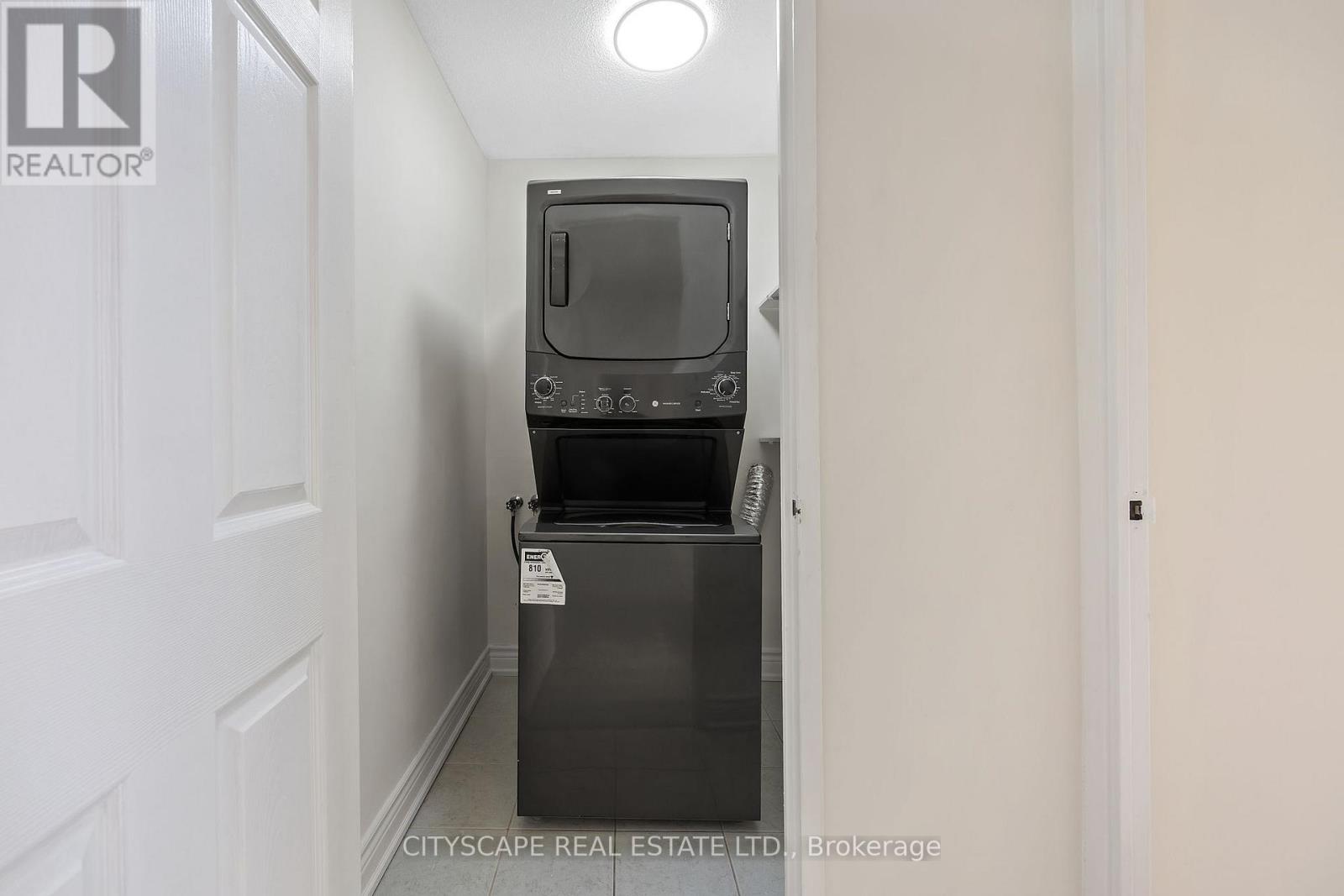 301 - 16 Elgin Street, Markham, Ontario  L3T 4T4 - Photo 14 - N12466977
