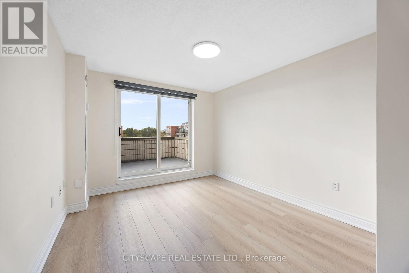 301 - 16 Elgin Street, Markham, Ontario  L3T 4T4 - Photo 8 - N12466977
