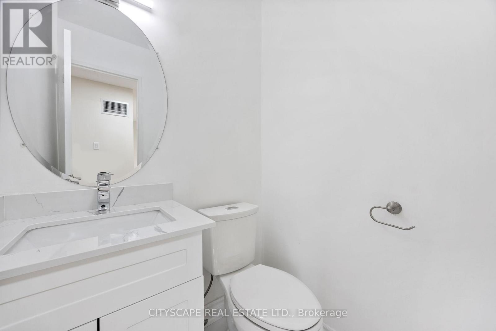 301 - 16 Elgin Street, Markham, Ontario  L3T 4T4 - Photo 11 - N12466977