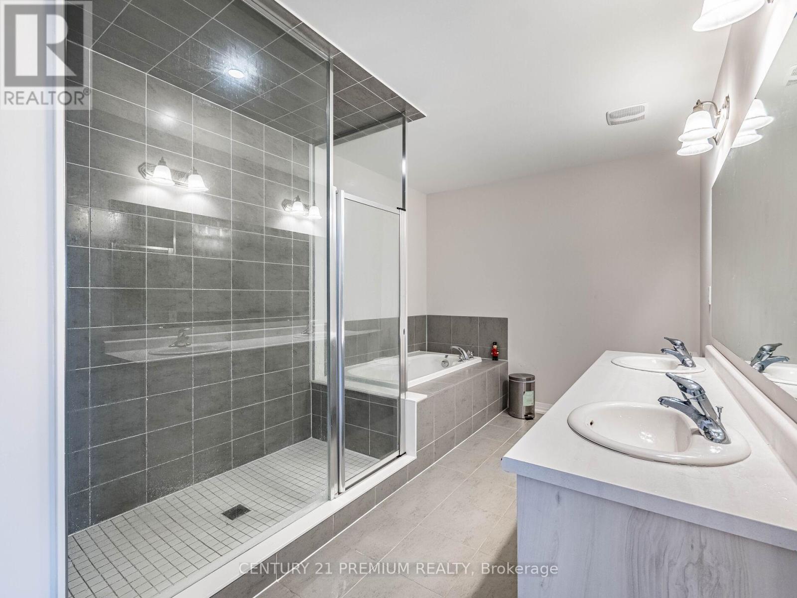 60 Yale Drive, Hamilton, Ontario  L0R 1W0 - Photo 23 - X12468782