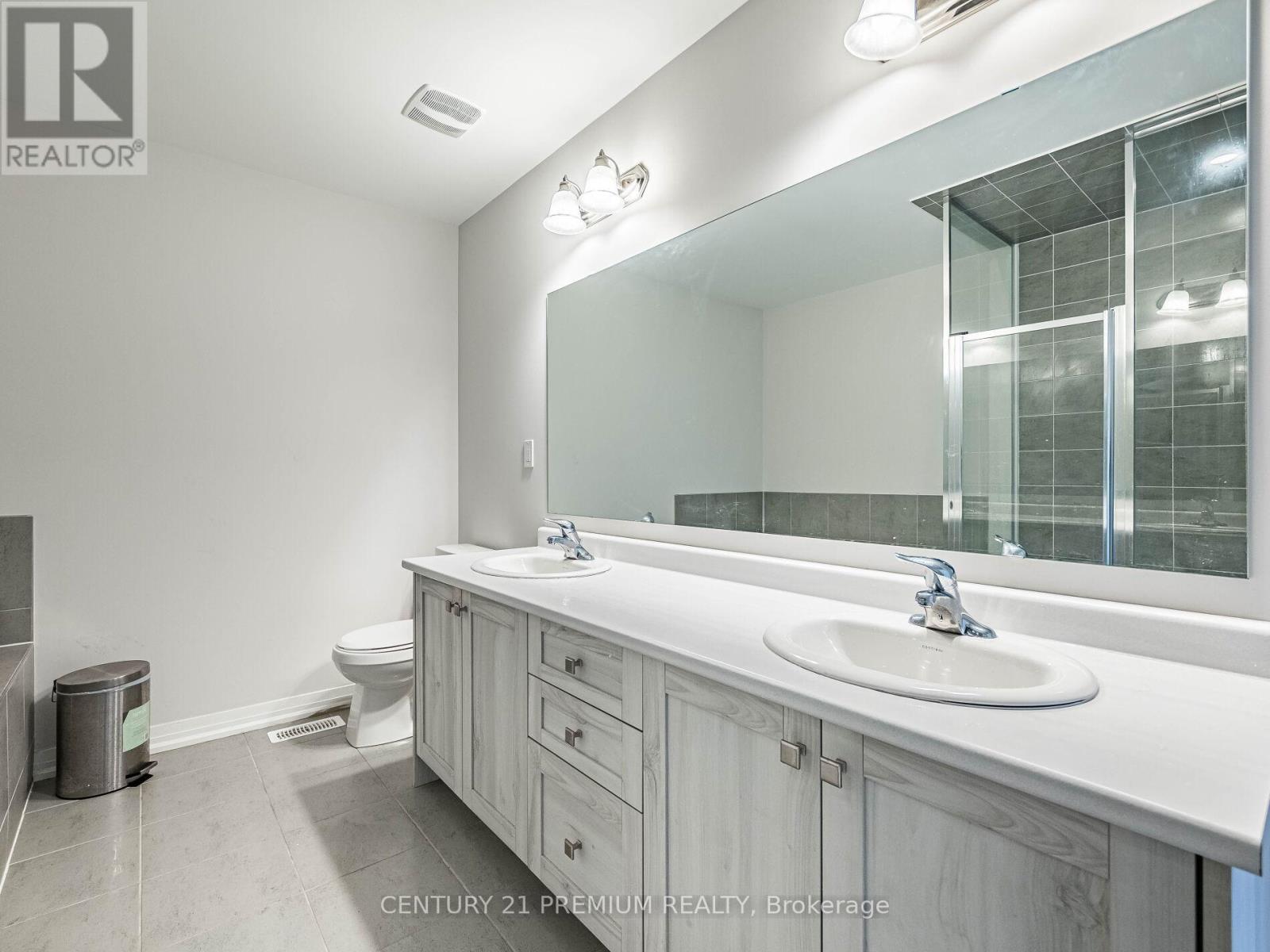 60 Yale Drive, Hamilton, Ontario  L0R 1W0 - Photo 24 - X12468782