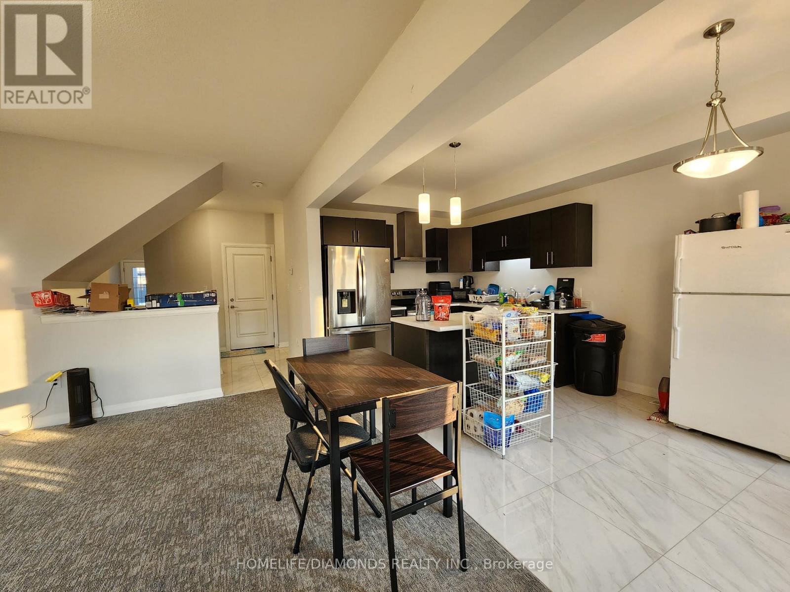 95 Bur Oak Drive, Thorold, Ontario  L2V 0L8 - Photo 2 - X12469020