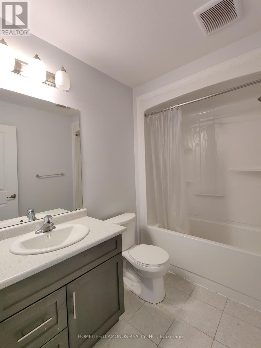 95 Bur Oak Drive, Thorold, Ontario  L2V 0L8 - Photo 8 - X12469020