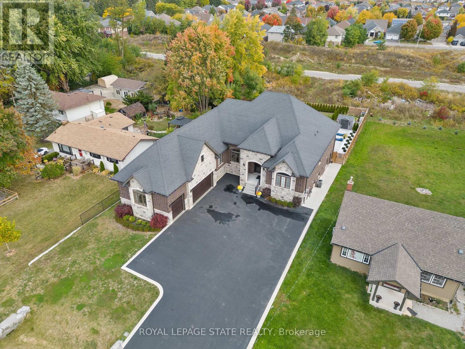9848 TWENTY ROAD W, Hamilton, Ontario