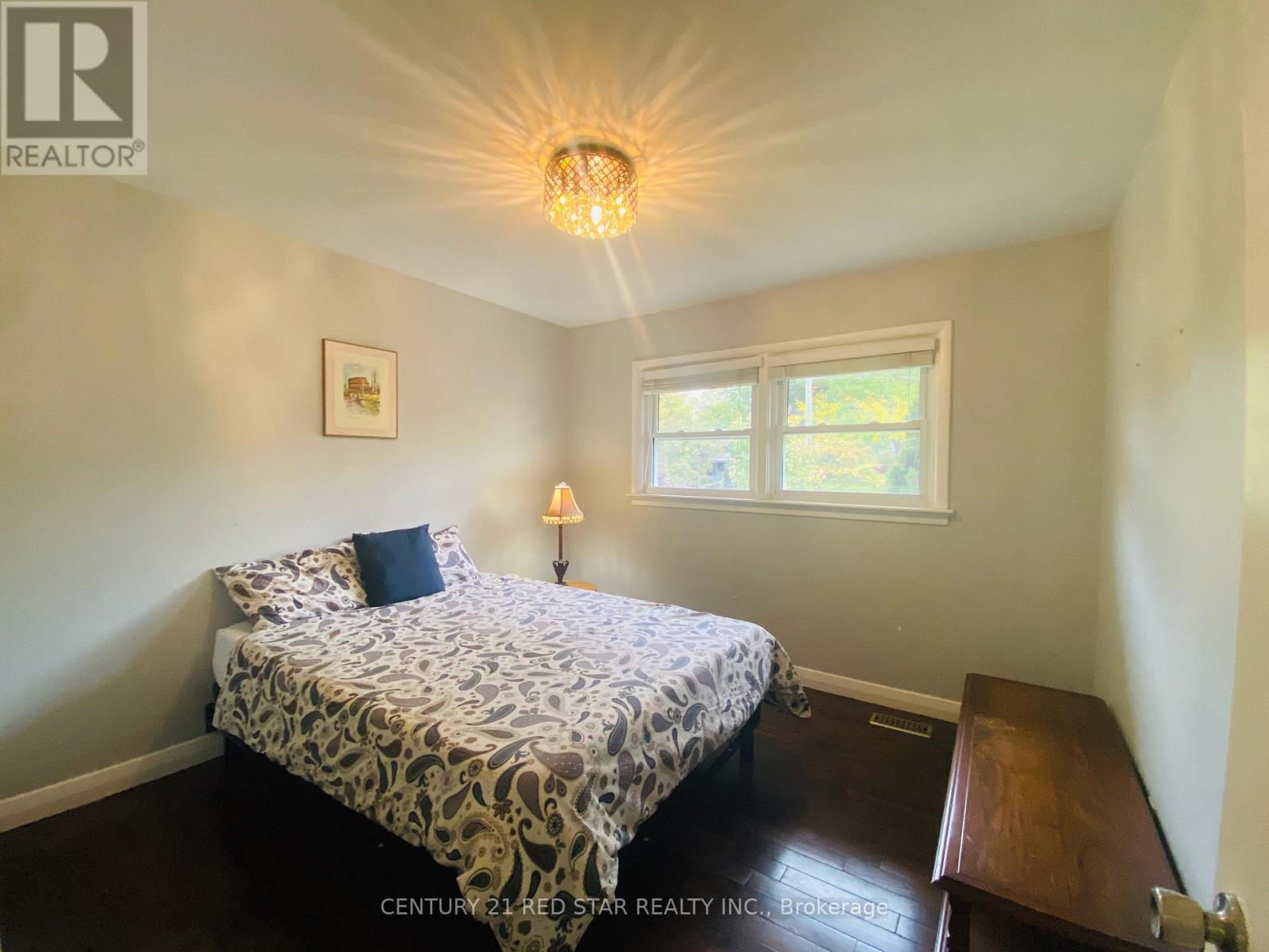107 Ellis Crescent S, Waterloo, Ontario  N2J 2C1 - Photo 49 - X12468645
