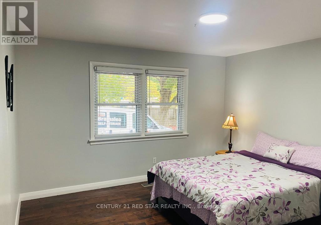 107 Ellis Crescent S, Waterloo, Ontario  N2J 2C1 - Photo 11 - X12468645