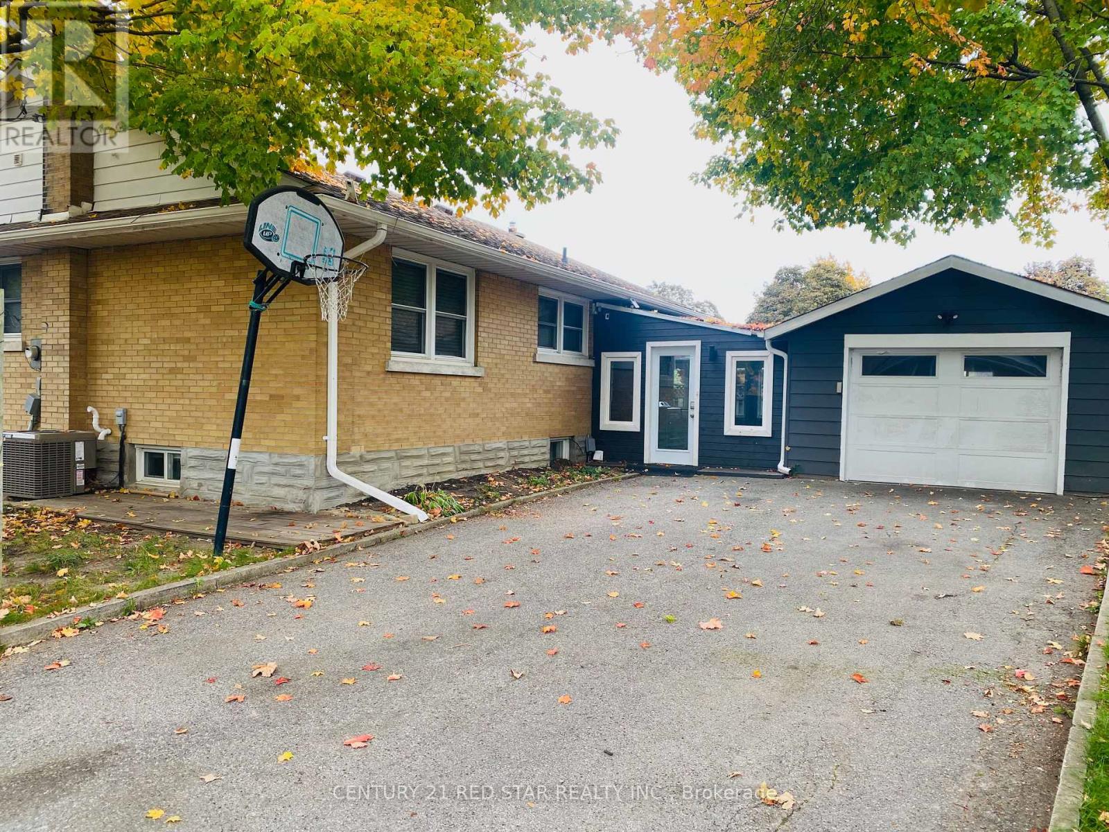 107 ELLIS CRESCENT S, Waterloo, Ontario