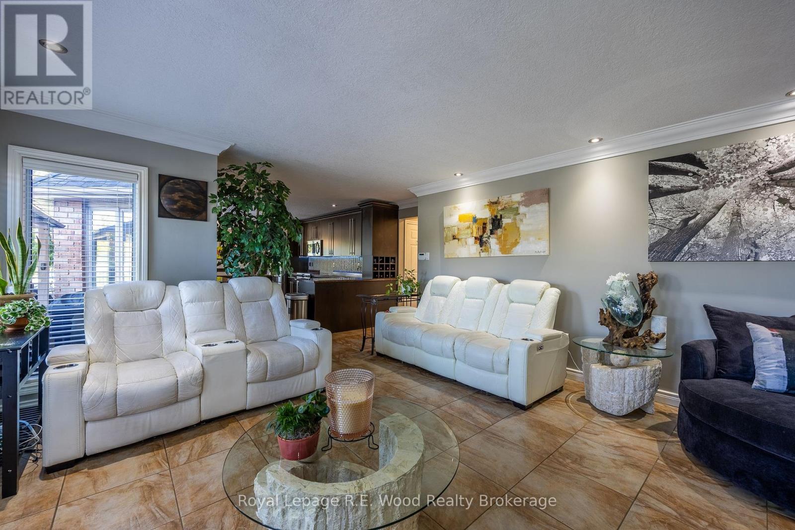 21 Thomas Avenue, Tillsonburg, Ontario  N4G 5K8 - Photo 13 - X12469105