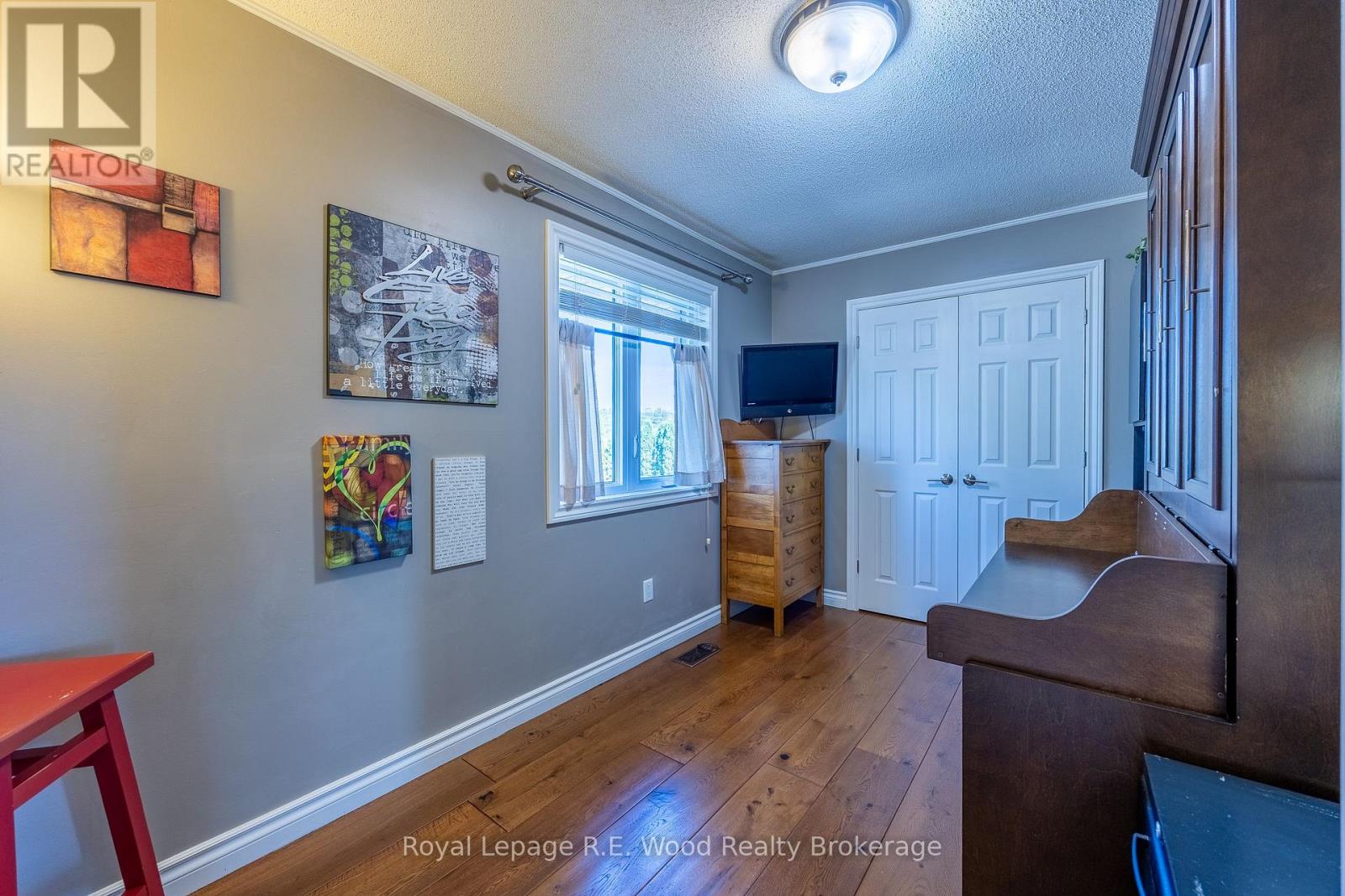 21 Thomas Avenue, Tillsonburg, Ontario  N4G 5K8 - Photo 17 - X12469105