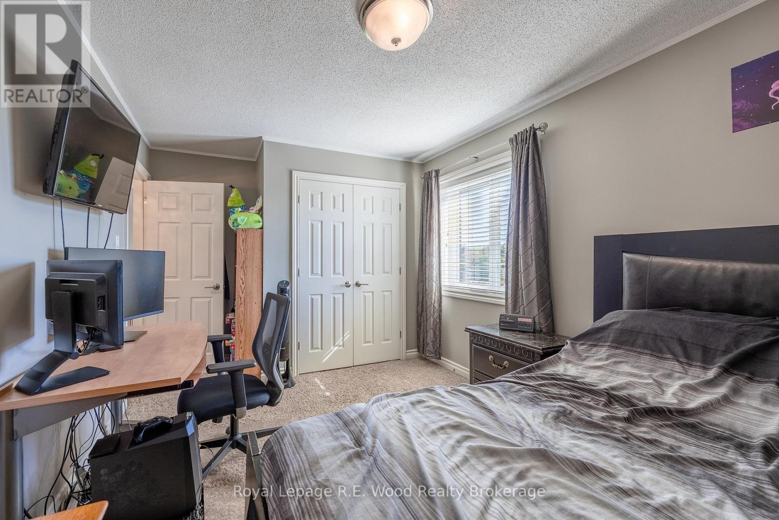 21 Thomas Avenue, Tillsonburg, Ontario  N4G 5K8 - Photo 22 - X12469105