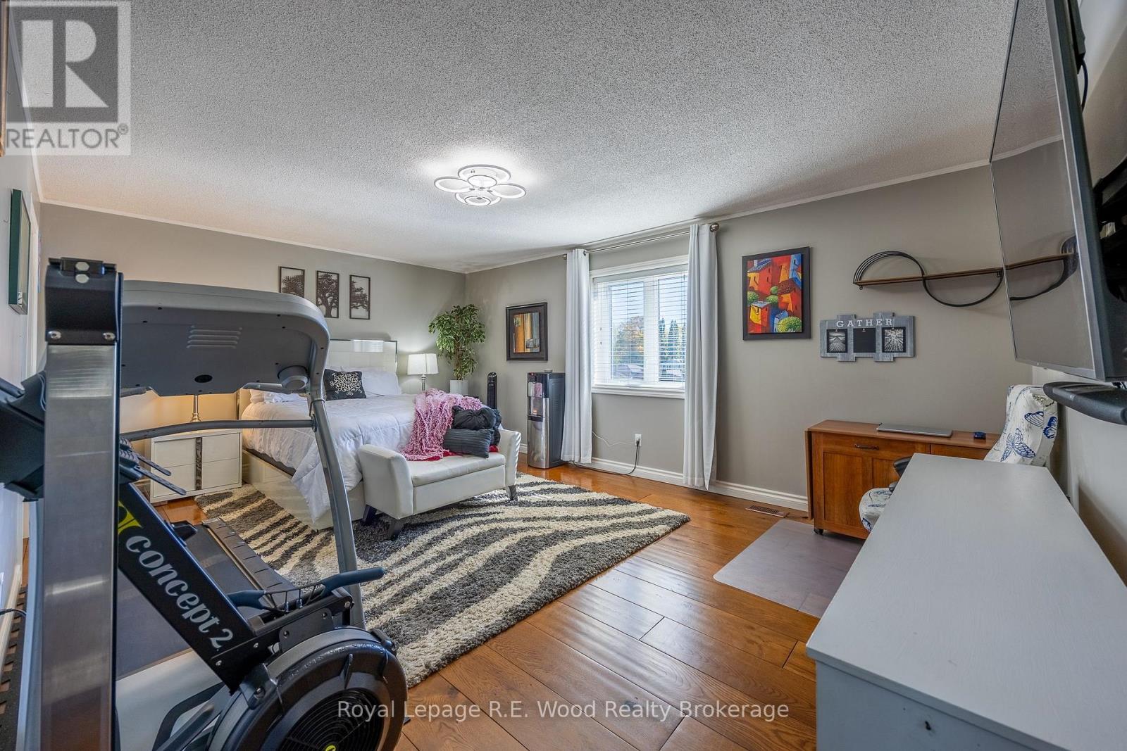 21 Thomas Avenue, Tillsonburg, Ontario  N4G 5K8 - Photo 23 - X12469105