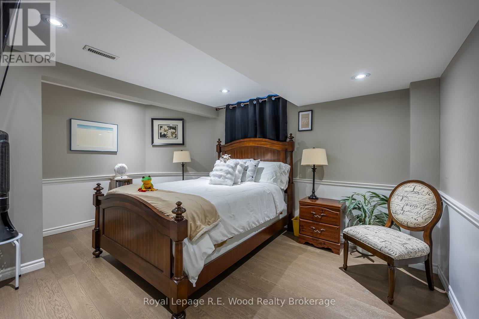 21 Thomas Avenue, Tillsonburg, Ontario  N4G 5K8 - Photo 33 - X12469105
