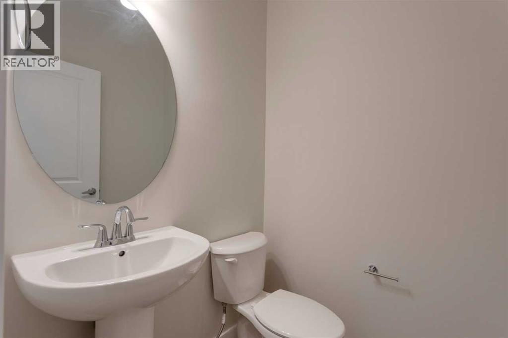 304 Edith Place Nw, Calgary, Alberta  T3R 2E1 - Photo 3 - A2265334