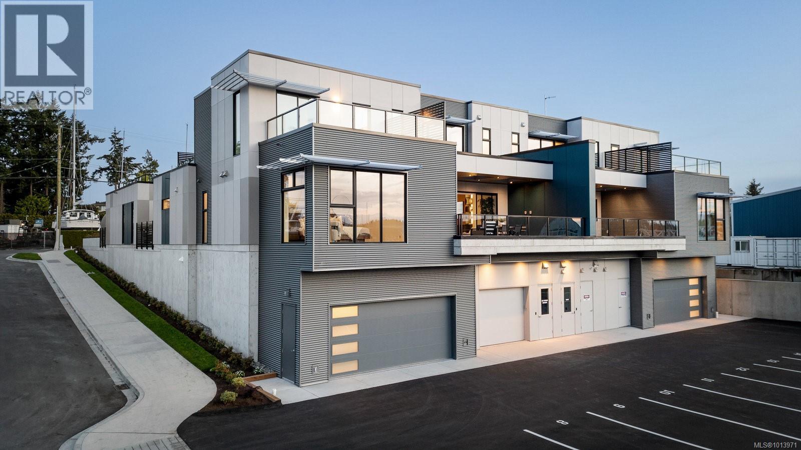 201 2270 Harbour Rd, Sidney, British Columbia