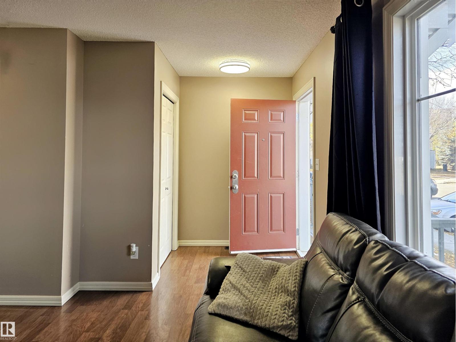 #29 1404 Hermitage Rd Nw, Edmonton, Alberta  T5A 0P5 - Photo 7 - E4462385