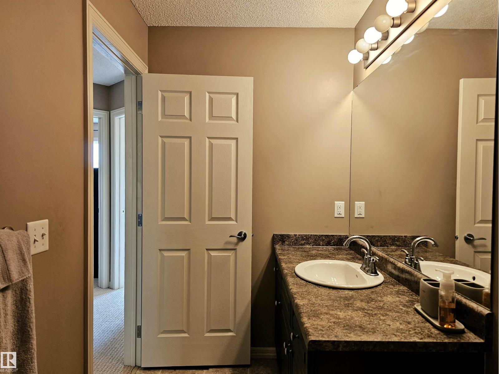 #29 1404 Hermitage Rd Nw, Edmonton, Alberta  T5A 0P5 - Photo 40 - E4462385