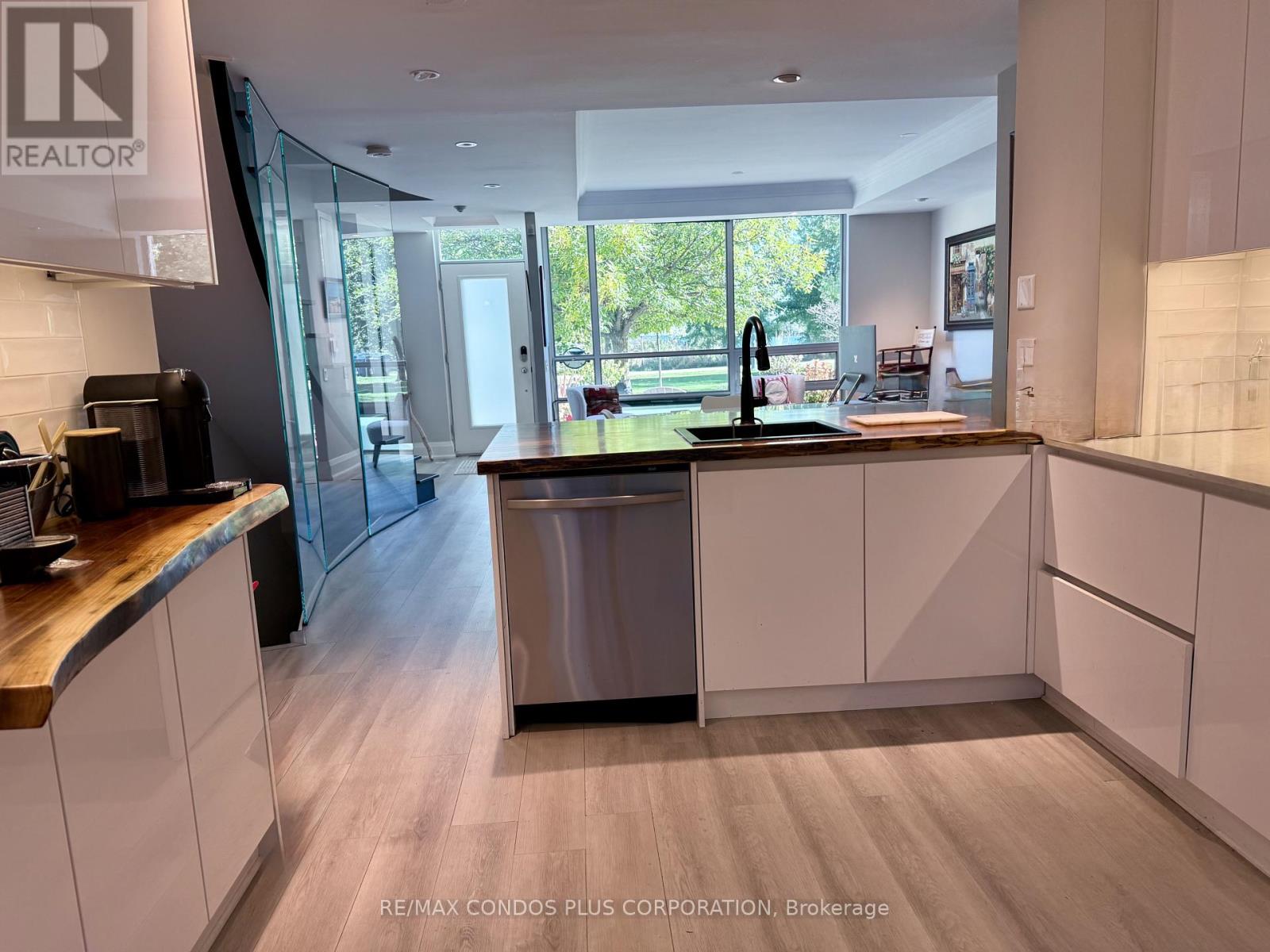 Th125 - 5 Marine Parade Drive, Toronto, Ontario  M8V 4B4 - Photo 9 - W12450937