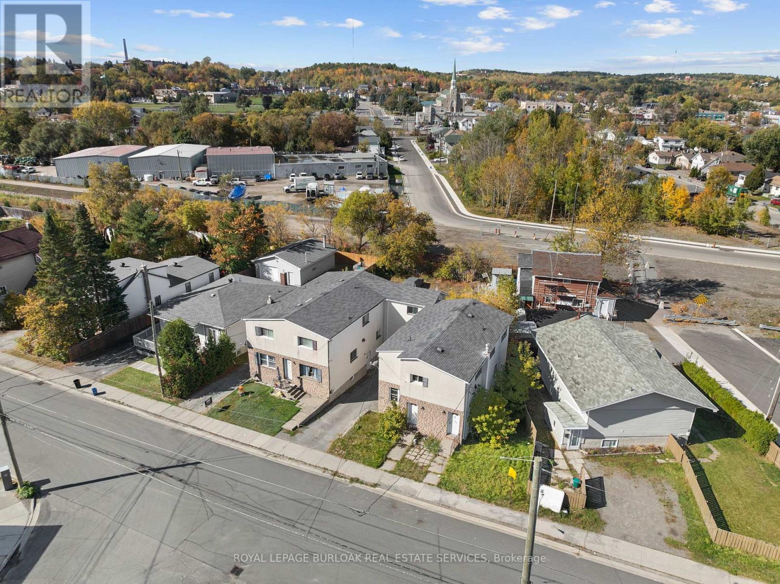 381 Leslie Street, Greater Sudbury, Ontario  P3B 2T4 - Photo 3 - X12450343