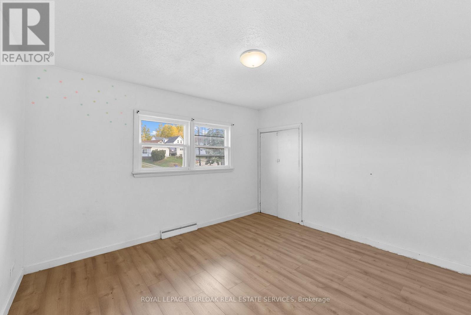 381 Leslie Street, Greater Sudbury, Ontario  P3B 2T4 - Photo 14 - X12450343