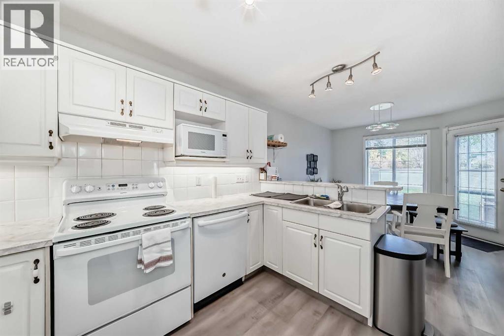 102 Mt Mckenzie Gardens Se, Calgary, Alberta  T2Z 2P9 - Photo 8 - A2264072