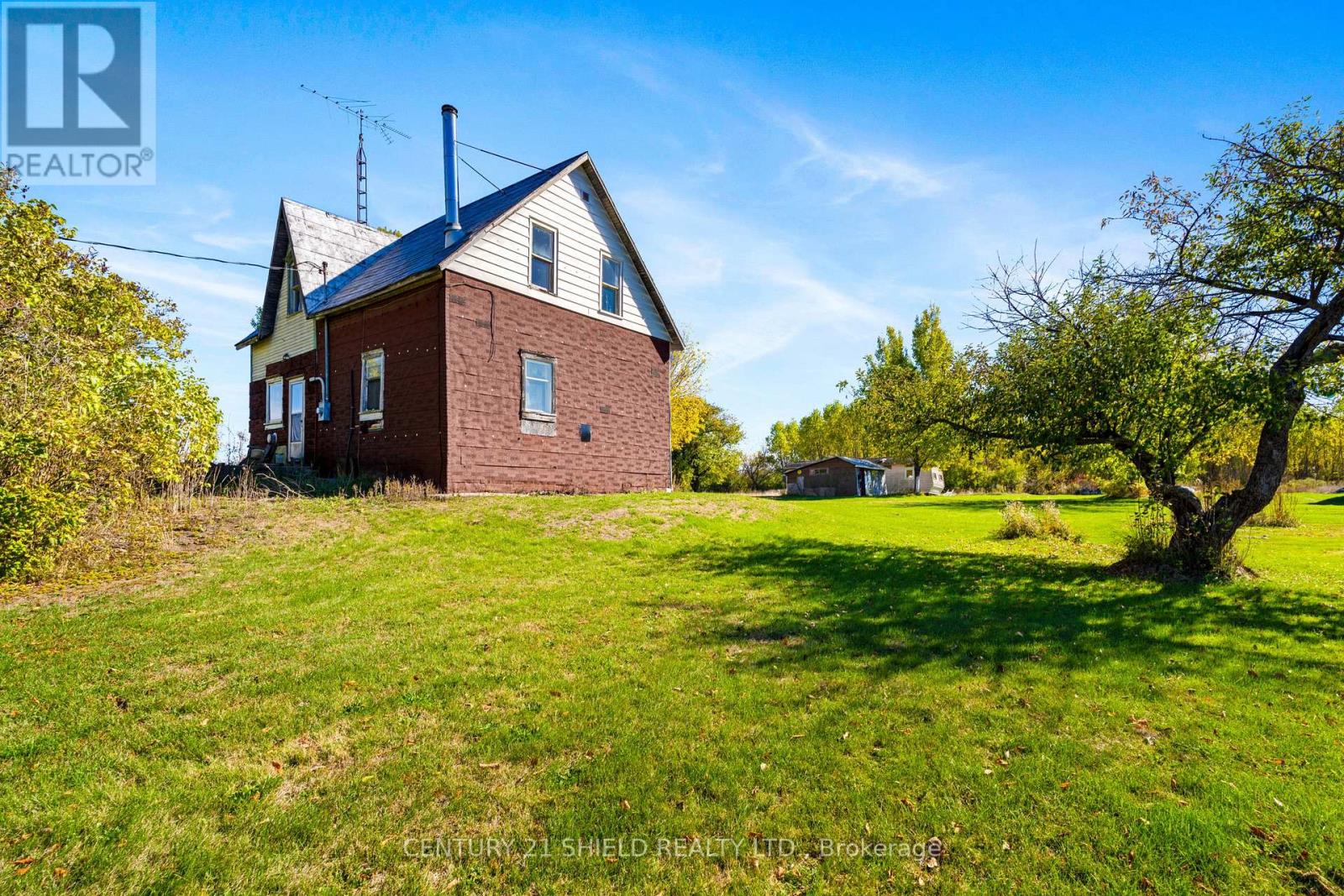 14244 County Rd 18 Road, South Stormont, Ontario  K0C 1M0 - Photo 18 - X12469157