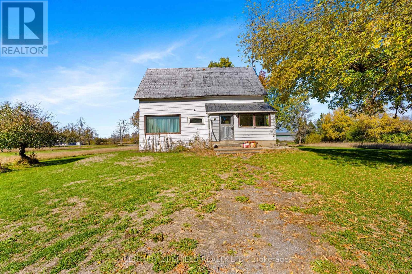 14244 County Rd 18 Road, South Stormont, Ontario  K0C 1M0 - Photo 20 - X12469157