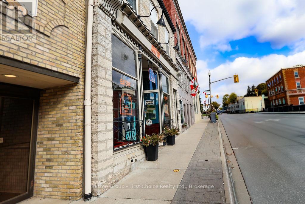 Main - 159 Queen Street E, St. Marys, Ontario  N4X 1C1 - Photo 15 - X12469143