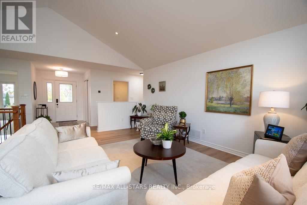 120 Victoria Drive, Kawartha Lakes (Fenelon), Ontario  K0M 1G0 - Photo 13 - X12469178