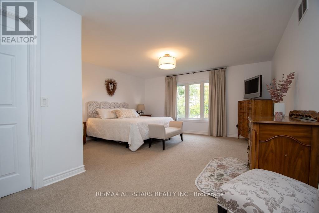 120 Victoria Drive, Kawartha Lakes (Fenelon), Ontario  K0M 1G0 - Photo 15 - X12469178