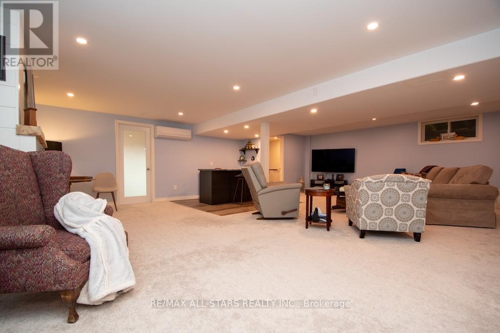 120 Victoria Drive, Kawartha Lakes (Fenelon), Ontario  K0M 1G0 - Photo 25 - X12469178