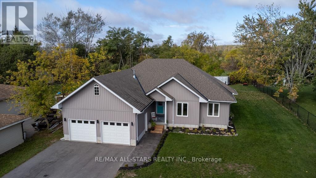 120 Victoria Drive, Kawartha Lakes (Fenelon), Ontario  K0M 1G0 - Photo 3 - X12469178