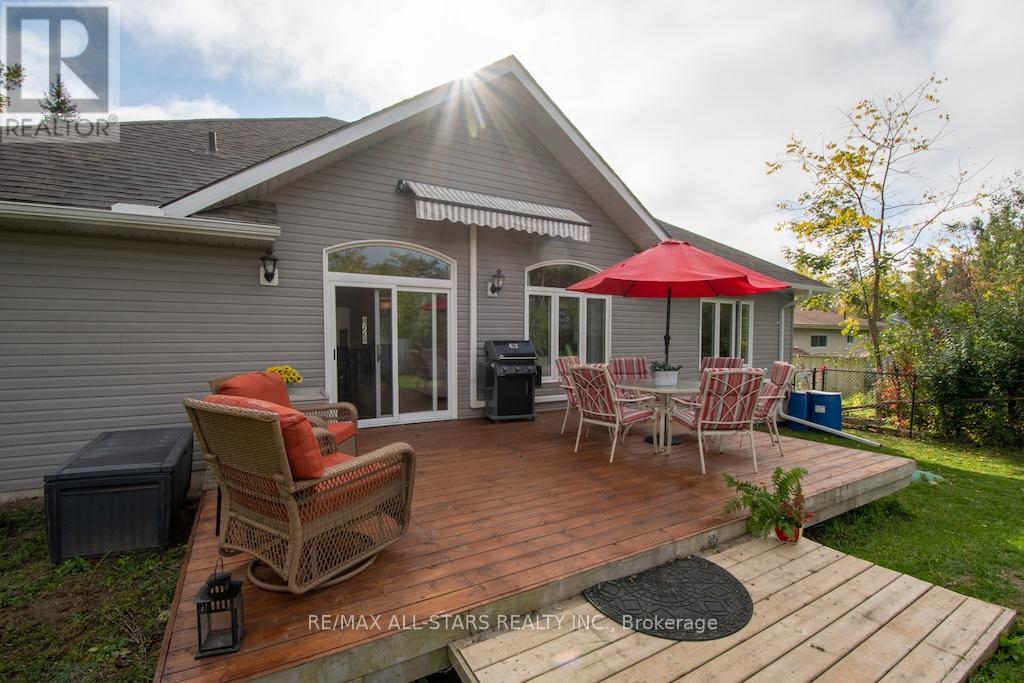 120 Victoria Drive, Kawartha Lakes (Fenelon), Ontario  K0M 1G0 - Photo 41 - X12469178