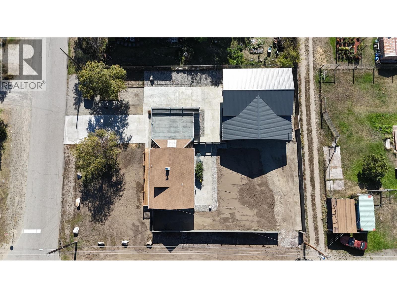 7689 21st Street, Grand Forks, British Columbia  V0H 1H2 - Photo 3 - 10364313