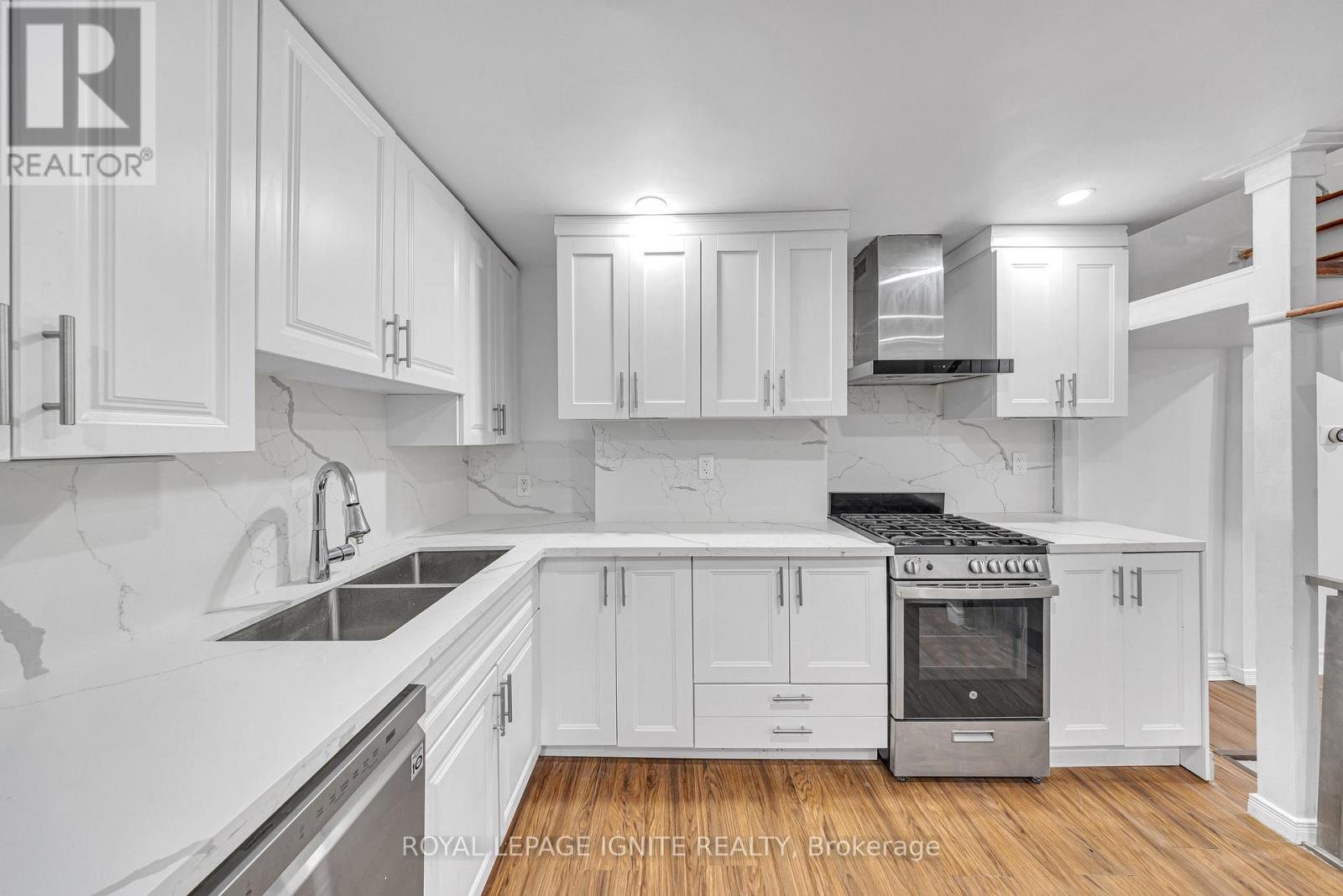 148 Barrington Avenue, Toronto, Ontario  M4C 4Z2 - Photo 12 - E12469124