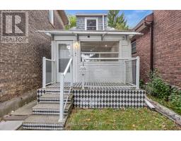 148 BARRINGTON AVENUE, Toronto, Ontario