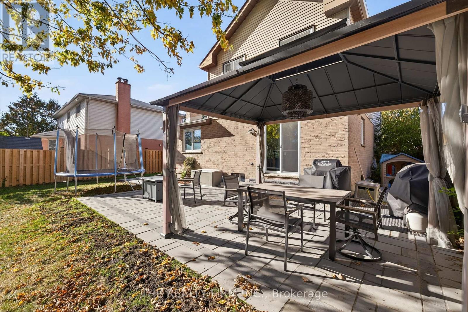 107 Cheswick Circle, London South, Ontario  N6E 3L2 - Photo 38 - X12469203