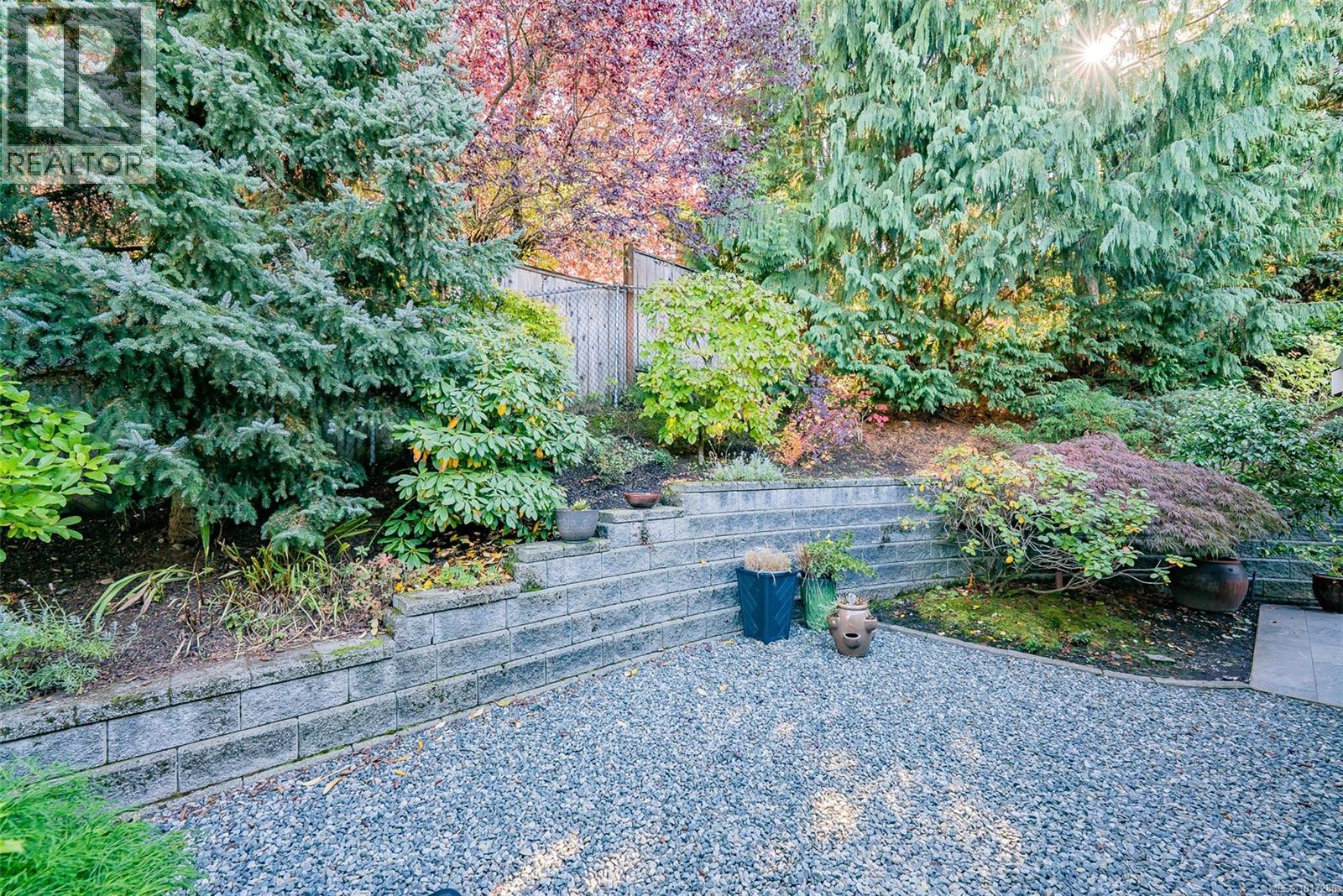 6120 Bellflower Way, Nanaimo, British Columbia  V9T 6L2 - Photo 14 - 1017286