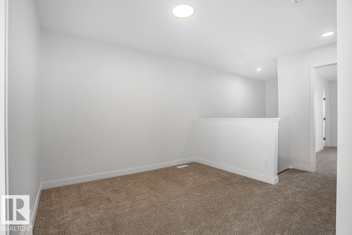 9125 Elves Lo Nw, Edmonton, Alberta  T6M 3G2 - Photo 7 - E4462566