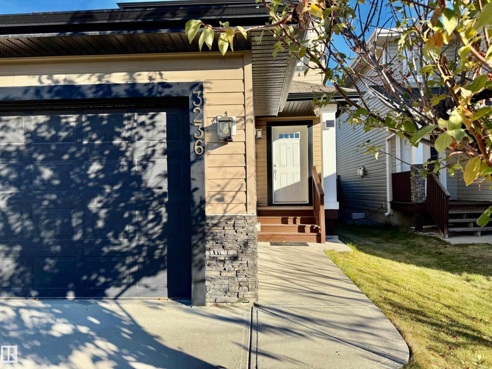 3236 17b Av Nw, Edmonton, Alberta  T6T 0P4 - Photo 2 - E4462568