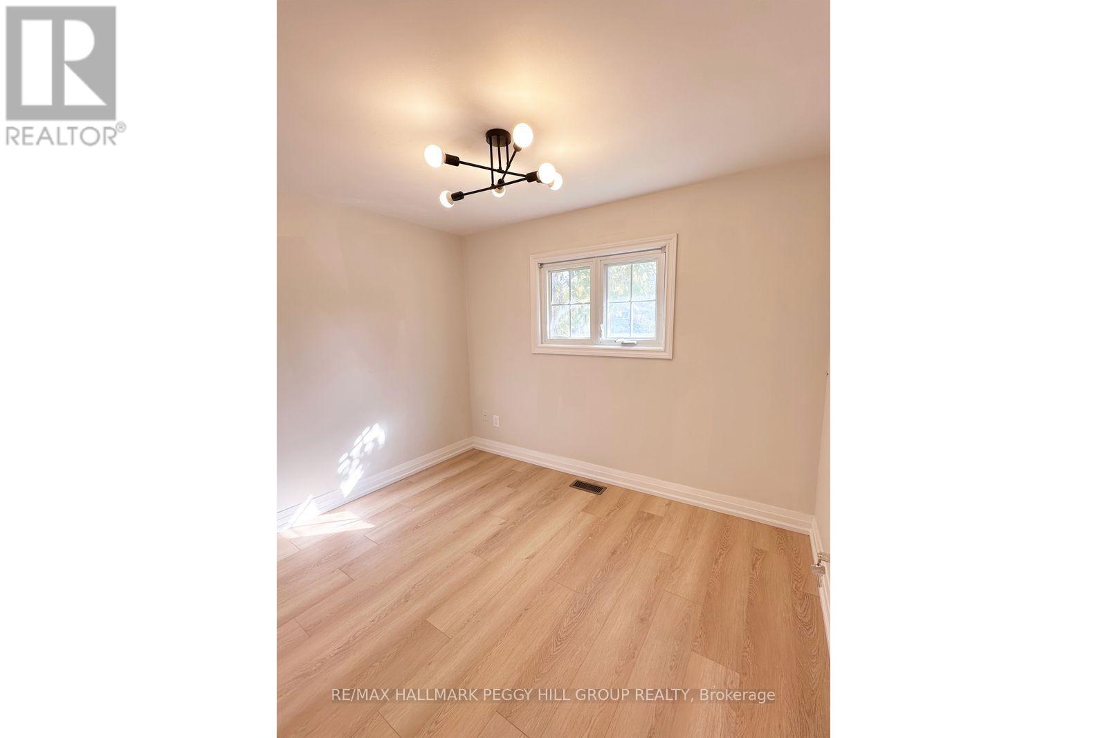 262 Duckworth Street, Barrie (Codrington), Ontario  L4M 3X2 - Photo 16 - S12466011
